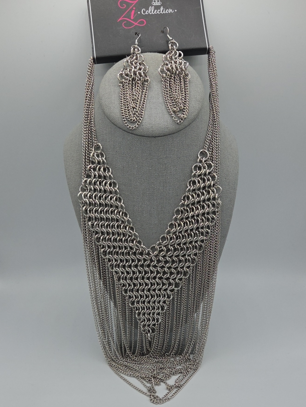 5 for $25! Paparazzi Defiant Zi Collection Silver Tone Chainmail Necklace
